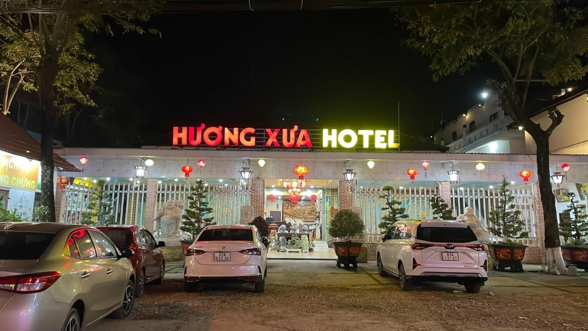 فندق Khach San Huong Xua ها تيان المظهر الخارجي الصورة